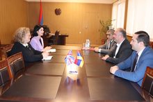 Մարզպետն ընդունել է ՀՀ–ում Միացյալ Թագավորության դեսպանին Մարզպետն ընդունել է ՀՀ–ում Միացյալ Թագավորության դեսպանին